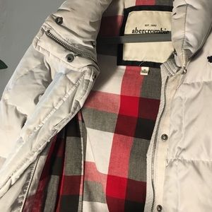 Abercrombie puffer jacket with belt